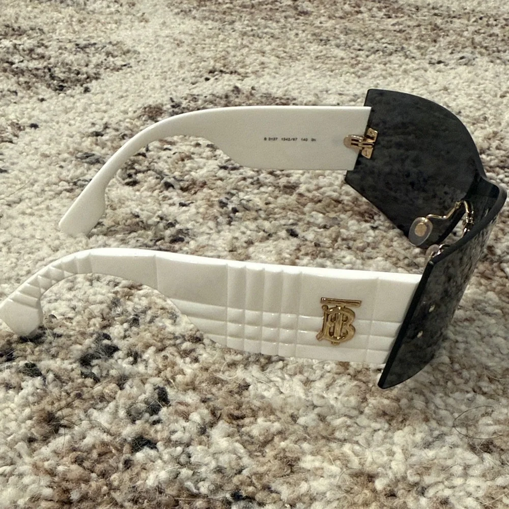NEW Burberry Shield Sunglasses